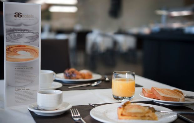 hotel-breakfast-essen_121511280117
