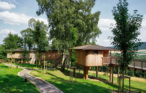 baumhaus-uebernachtung-aerzen-freizeit-geniessen