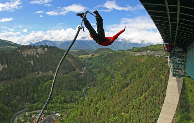 bungy-jumping-europabruecke-europabruecke-bei-innsbruck-springen