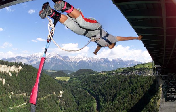 bungy-jumping-europabruecke-europabruecke-bei-innsbruck-sprung