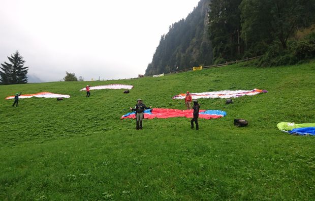 gleitschirm-kurs-mayrhofen-schirme