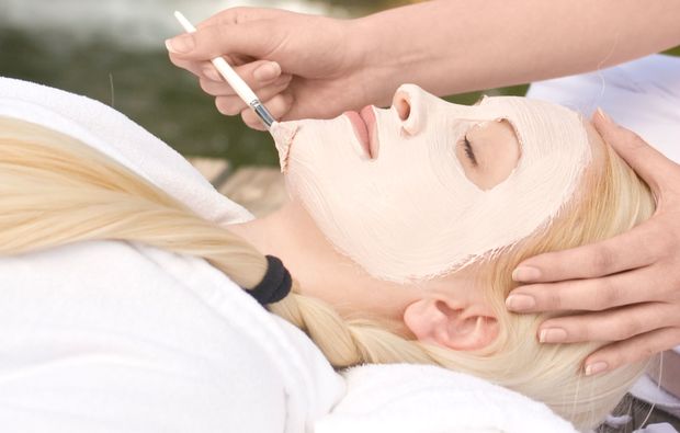 wellnesstag-fuer-sie-loipersdorf-bei-fuerstenfeld-maske