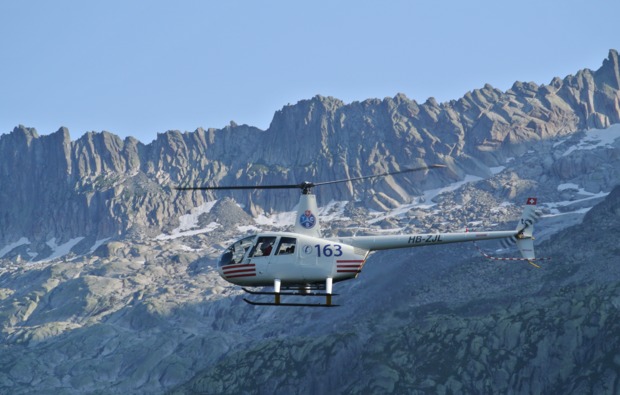 hubschrauber-rundflug-balzers-schweizer-alpen