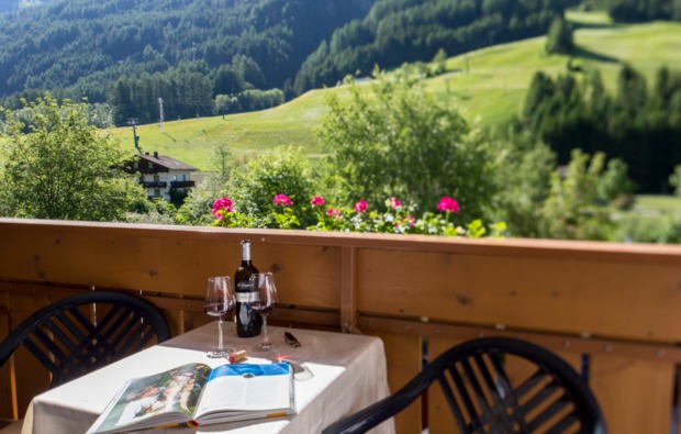 urlaub-mit-hund-steinhaus-im-ahrntal-balkon