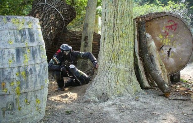 paintball-guessing-outdoor