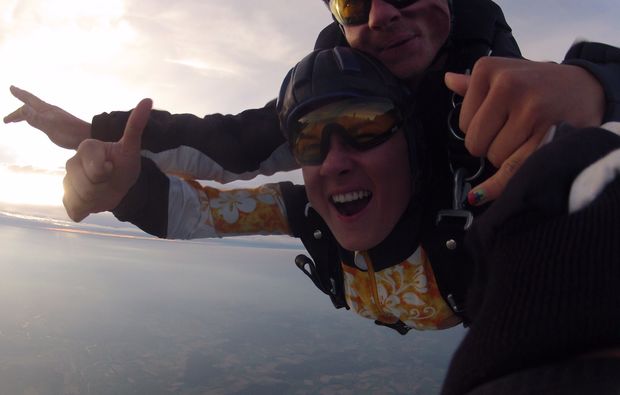 fallschirm-tandemsprung-arnbruck-free-fall