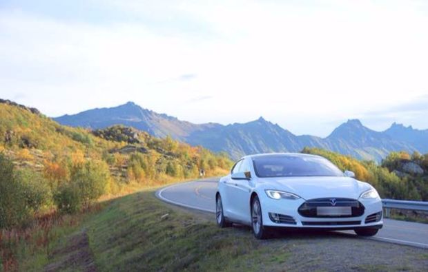 tesla-mieten-wien-elektroauto-reichweite-testen