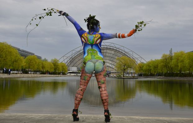 fantasy-fotoshooting-farchant-uv-kunst-bunt