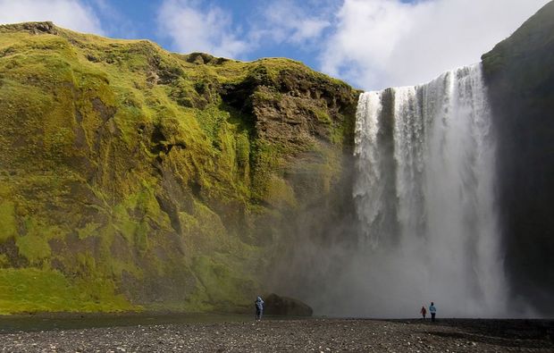 erlebnisreise-reykjavik-wasserfall