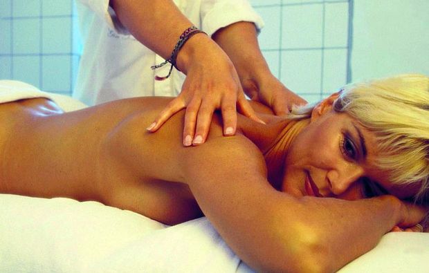 kuschelwochenende-goldegg-am-see-massage