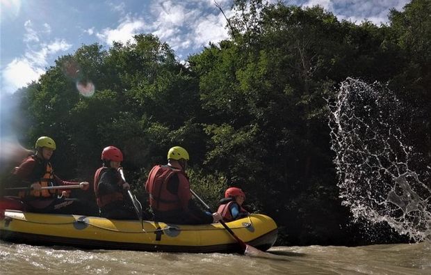 rafting-tour-golling-an-der-salzach-teamwork