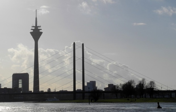 rheinturm-traumtag-fuer-zwei-duesseldorf