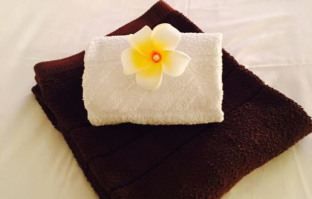 hawaiianische-massage-wien-tuch