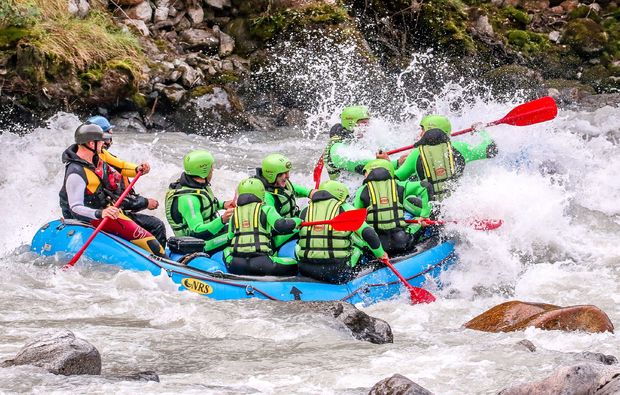 rafting-wochenende-inkl-1-uebernachtung-2-raftingtouren-bg8