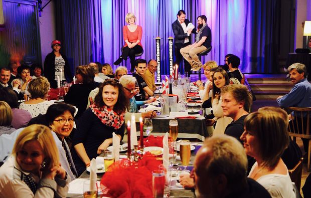 moerder-dinner-rosenburg-tafel