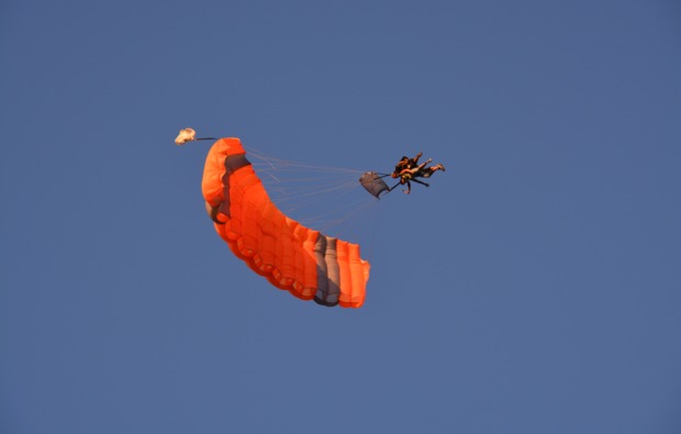 skydiving-trieben-schirm