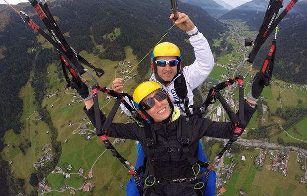 tandem-paragliding-schruns-spass