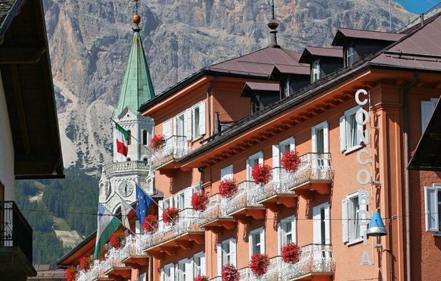 facciata-esterna-con-campanile1512472059