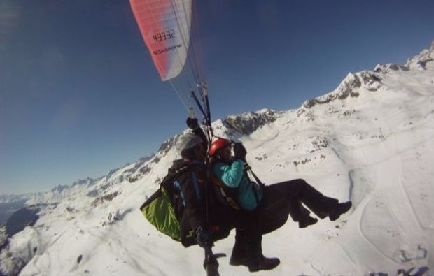 tandem-paragliding-berge-fiesch1502365412