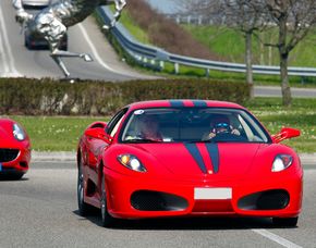 Conduisez Une Ferrari Lors D Un Week End A Maranello En Italie Mydays