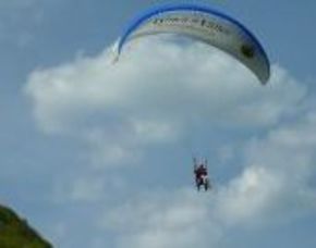 tandem-paragliding-sankt-ursitz-jura-flug