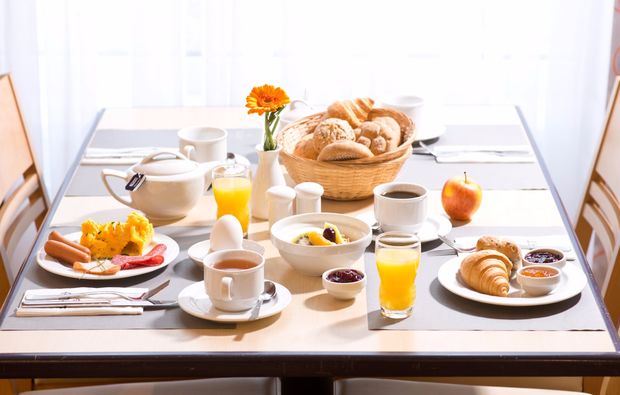 staedtetrips-leipzig-buffet1479221536