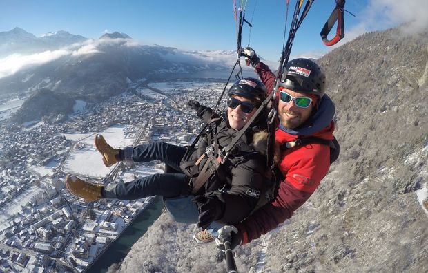 winterparagliding-tandem-paragliding-beatenberg-winter-spass