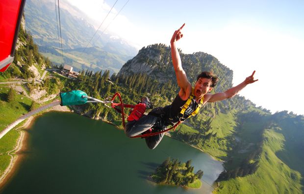 bungee-jumping-matten-interlaken-stockhorn
