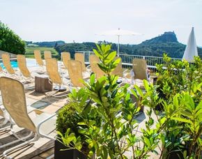 Thermen- & Vulkanland Steiermark begeistert hier: Burg Riegersburg. Ein Tag im Sdosten der Steiermark - Herzliche Menschen schaffen mit der Kraft der Natur Mit dem Fahrrad Land und Leute kennenlernen, der herzlichen Art der Thermen- & Vulkanland Steiermark - Beitrge | Facebook