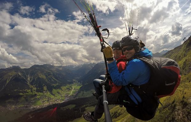 klosters-paragliding-halber-tag-berge