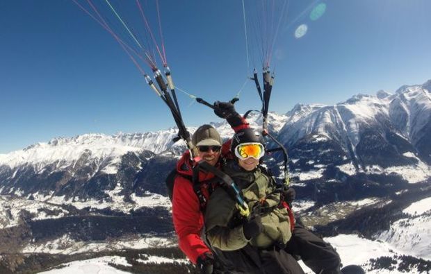 tandem-paragliding-schweiz-berge