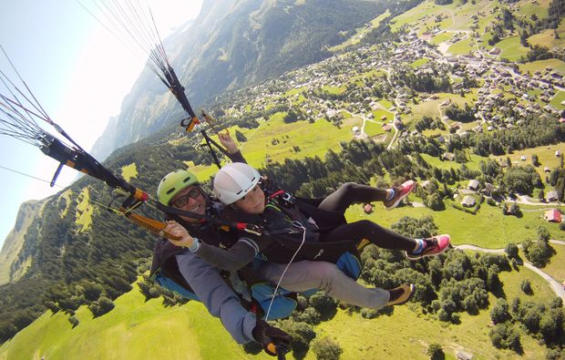 tandem-les-diablerets-paragliding