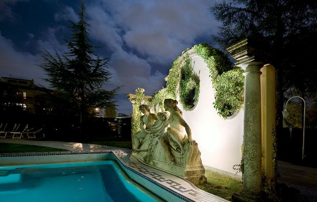 hotel-zimmer-pool_31512135533