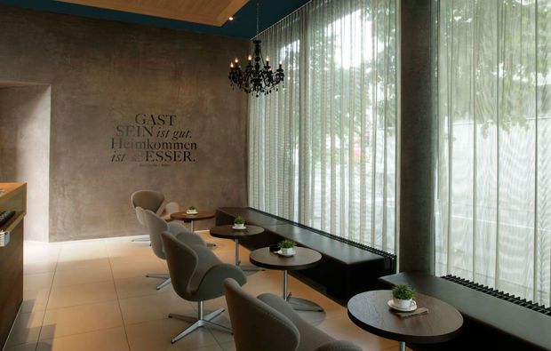 romantikwochenende-baden-lounge