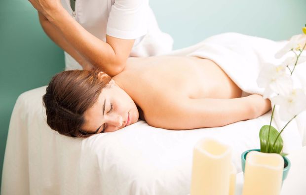 lomi-lomi-massage-hannover-rueckenmassage