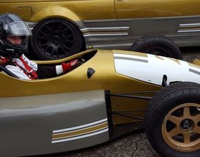 Formel Rennwagen fahren