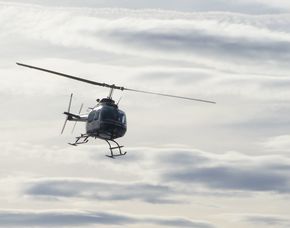 Hubschrauber fliegen