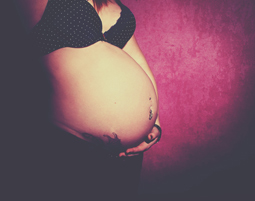 Babybauch-Fotoshooting inkl. 5 Prints & 10 Bilder digital, ca. 1,5 Stunden