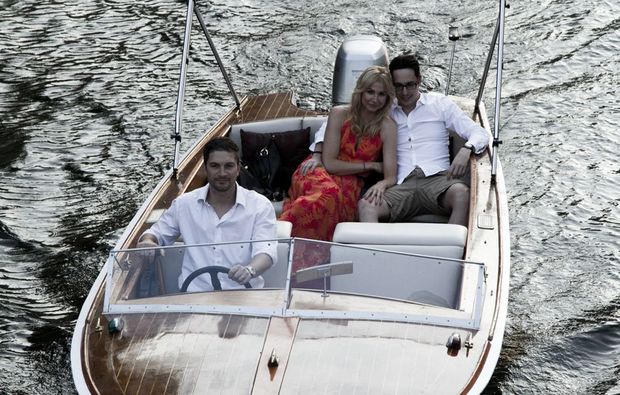 romantische-bootstour-berlin-love-boat