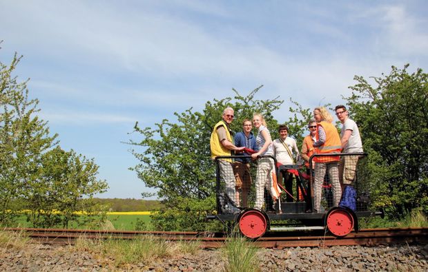 aussergewoehnlich-uebernachten-erlebnisbahn-ratzeburg