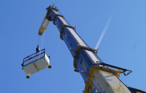 kran-bungee-jumping-duesseldorf