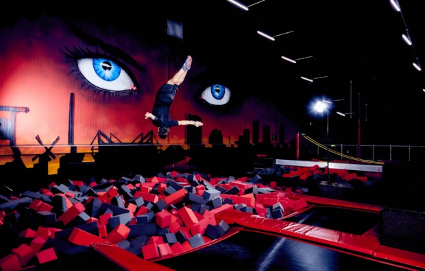 funsport-trampolin-duisburg-salto