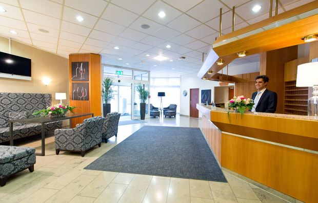 kurzurlaub-neustadt-an-der-weinstrasse-lobby