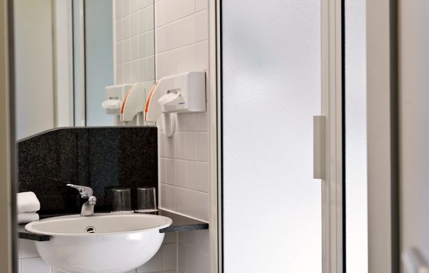 staedtetrips-halle-saale-bathroom-badezimmer