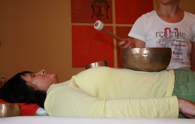 klangschalenmassage-schwandorf-massage