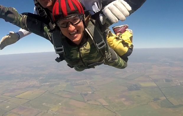 fallschirm-tandemsprung-breclav-fun