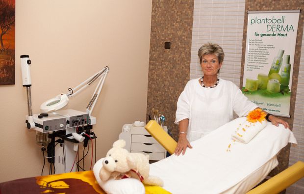 wellness-fuer-frauen-bad-hersfeld-massageraum