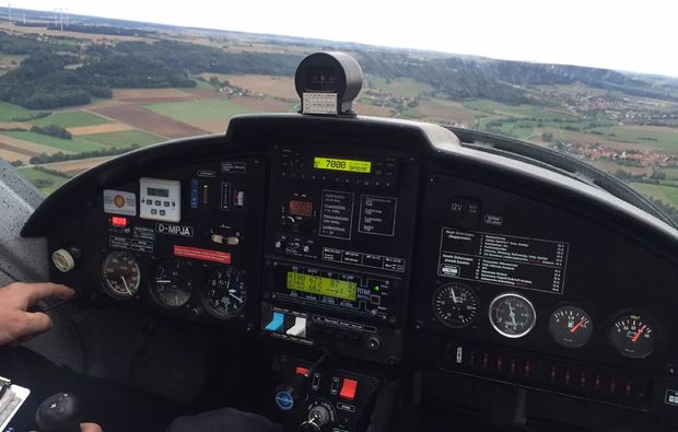 flugzeug-rundflug-greding-cockpit