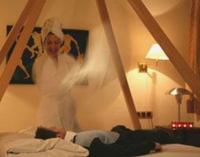 Kuschelwochenende (Voyage d´Amour für Zwei)   Bad Berneck Hotel Hartl´s Lindenmühle - 4-Gänge-Menü, gemeinsames Bad