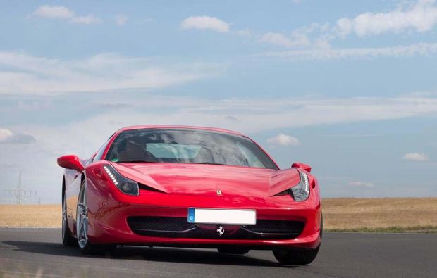 ferrari-458-fahren-arnstein-action